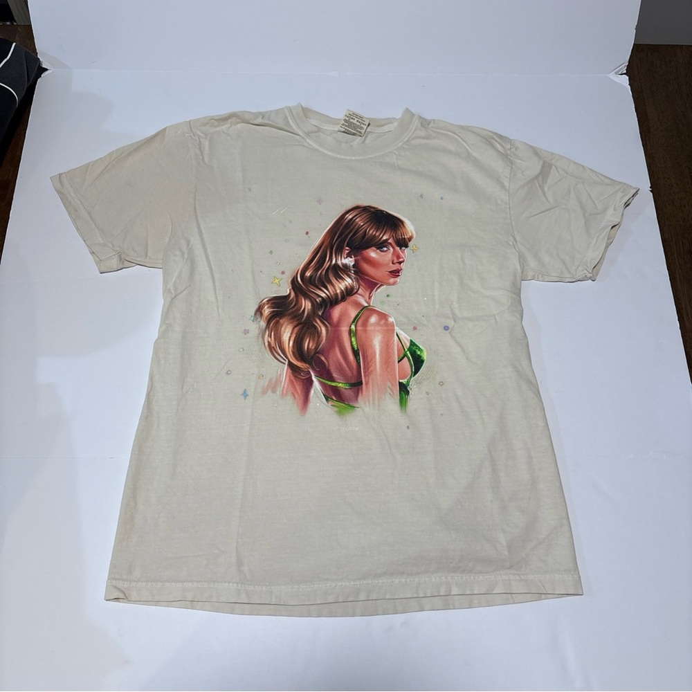 Taylor Swift Graphic T-Shirt